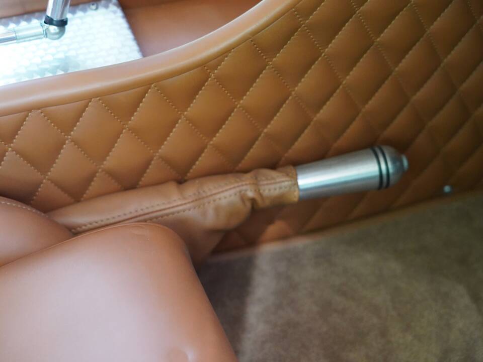 Image 17/21 of Spyker C8 Spyder (2006)