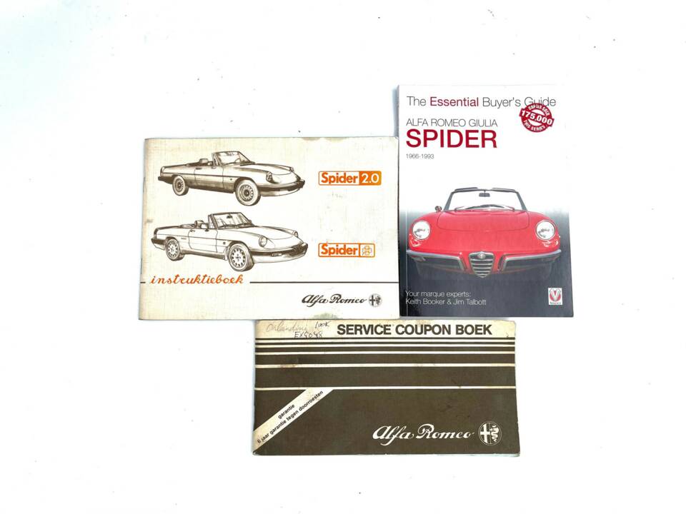 Image 9/50 de Alfa Romeo 2.0 Spider QV (1988)