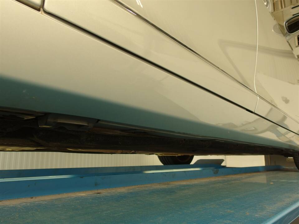 Image 84/98 of Mercedes-Benz S 500 L (2007)