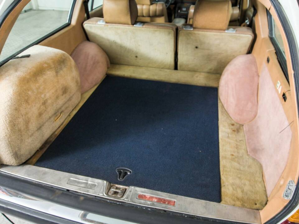 Bild 42/50 von Mercedes-Benz 300 D (1983)