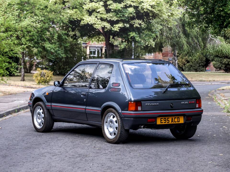 Bild 3/33 von Peugeot 205 GTi 1.9 (1987)