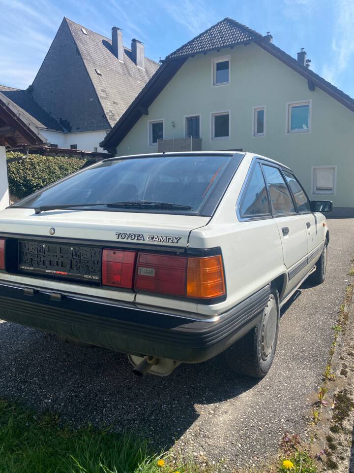 Bild 5/9 von Toyota Camry (1985)