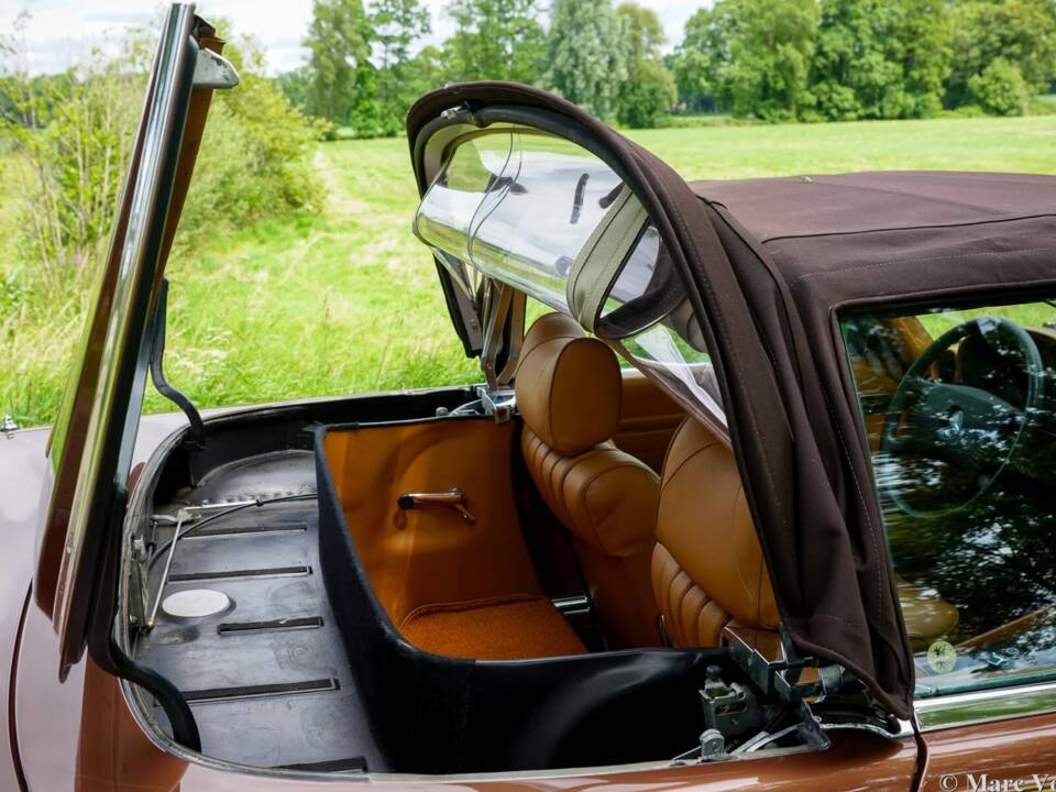 Bild 49/61 von Mercedes-Benz 450 SL (1977)