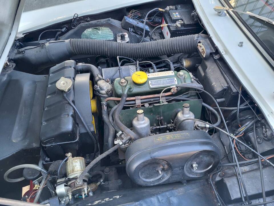 Immagine 30/33 di Innocenti Spider S (1963)