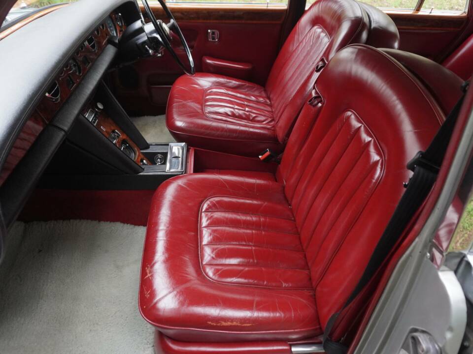 Image 12/20 of Bentley T 1 (1974)