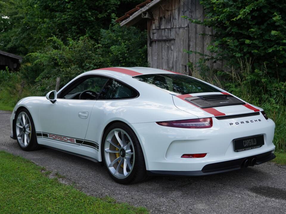 Image 15/24 de Porsche 911 R (2016)