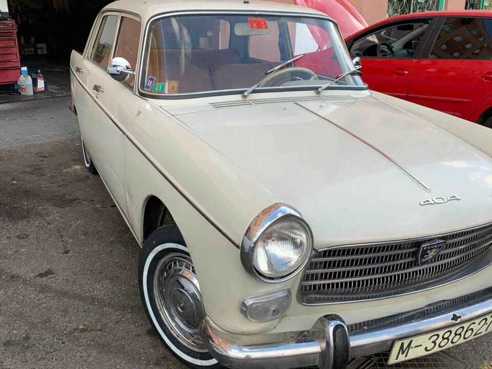 Immagine 4/52 di Peugeot 404 Break (1964)