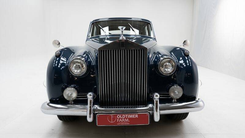 Image 13/15 of Rolls-Royce Silver Cloud II (1961)
