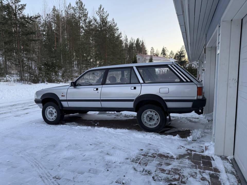Bild 11/62 von Peugeot 505 Break 4x4 Dangel (1988)