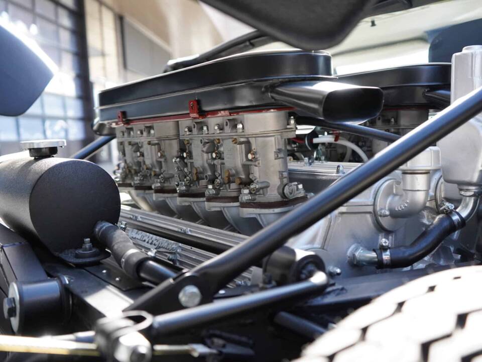 Afbeelding 33/74 van Lamborghini Miura P 400 (1968)