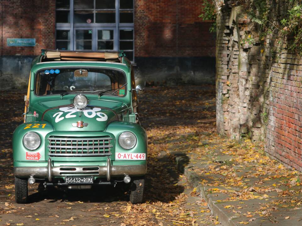 Image 44/51 de FIAT 500 C Giardiniera (1951)