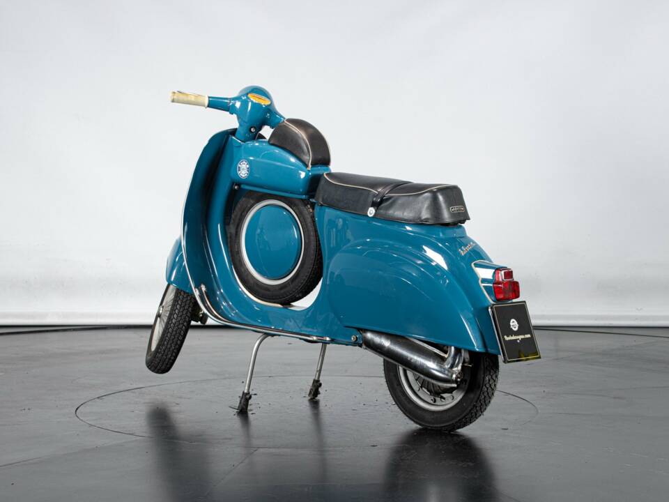 Image 2/36 of Piaggio DUMMY (1967)