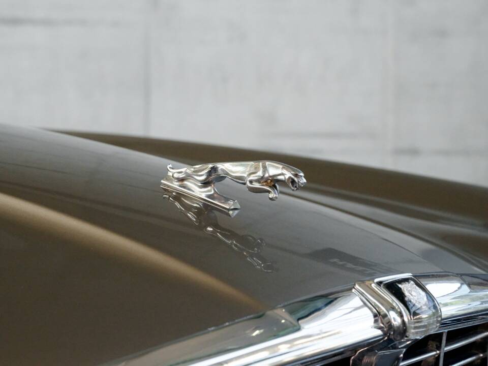 Bild 28/50 von Jaguar XJ 6 L 4.2 (1975)
