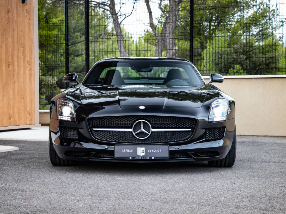 Image 2/50 de Mercedes-Benz SLS AMG GT (2014)