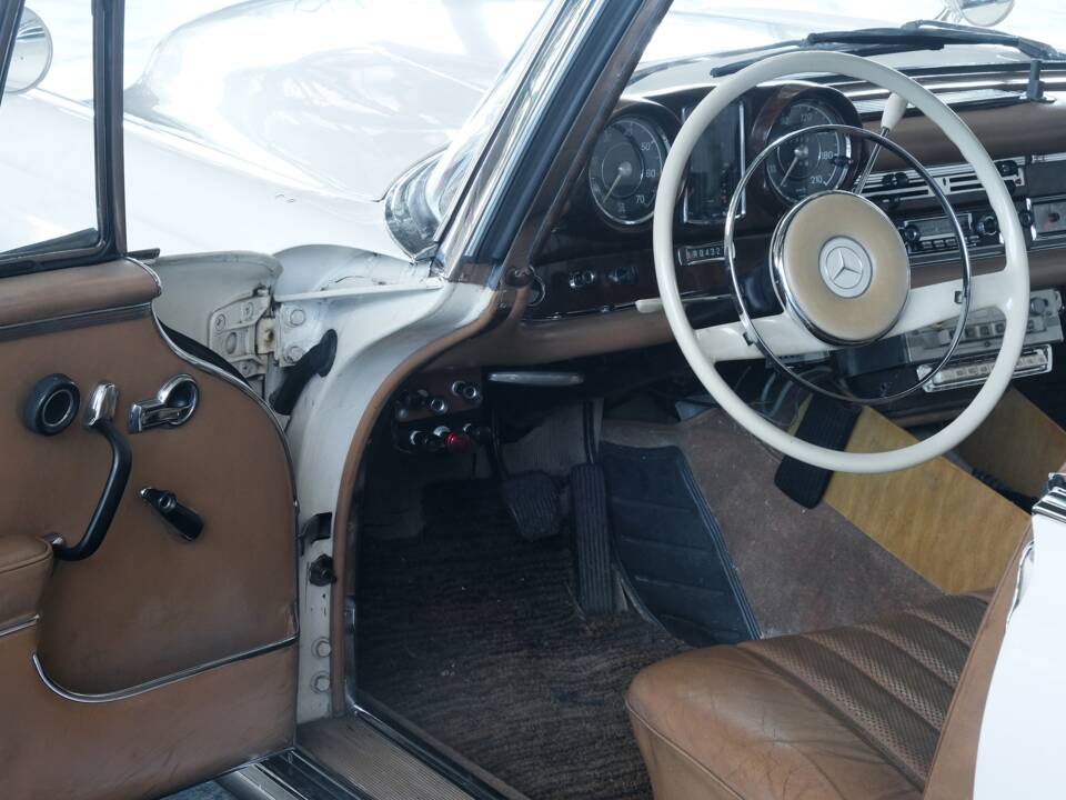 Afbeelding 17/50 van Mercedes-Benz 300 SE (1963)