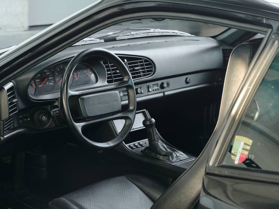 Bild 38/50 von Porsche 944 Turbo (1990)