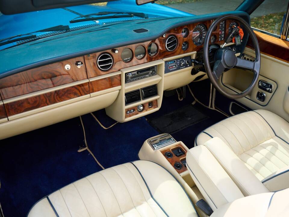 Bild 4/50 von Rolls-Royce Corniche I (1987)