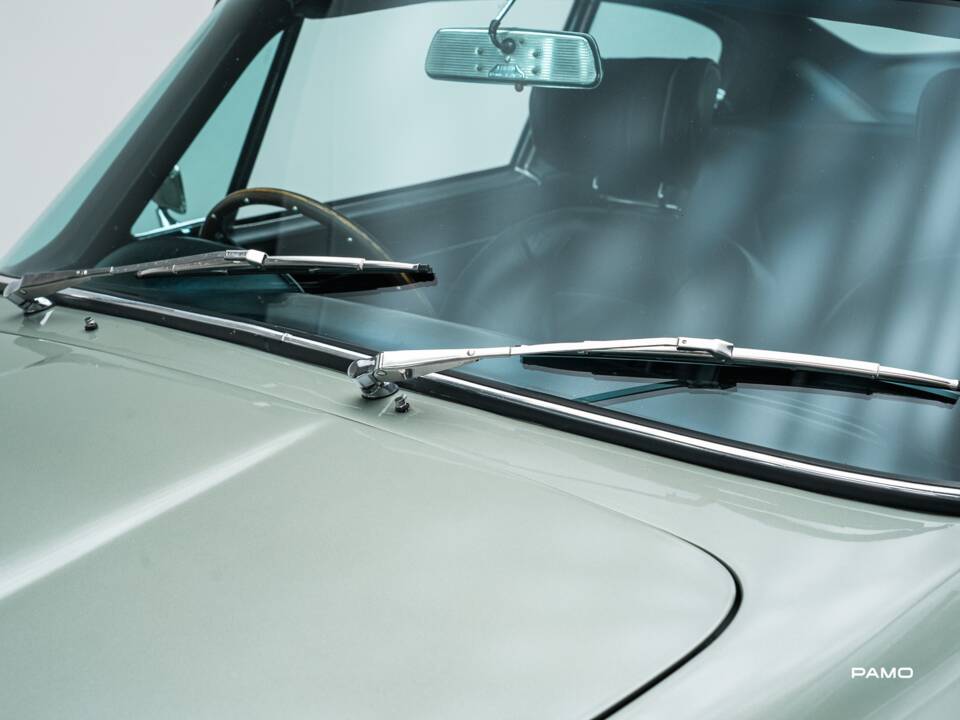 Bild 12/40 von Aston Martin DB 6 (1965)