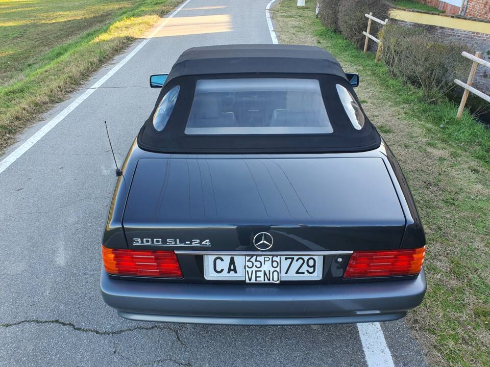 Afbeelding 6/16 van Mercedes-Benz 300 SL-24 (1991)