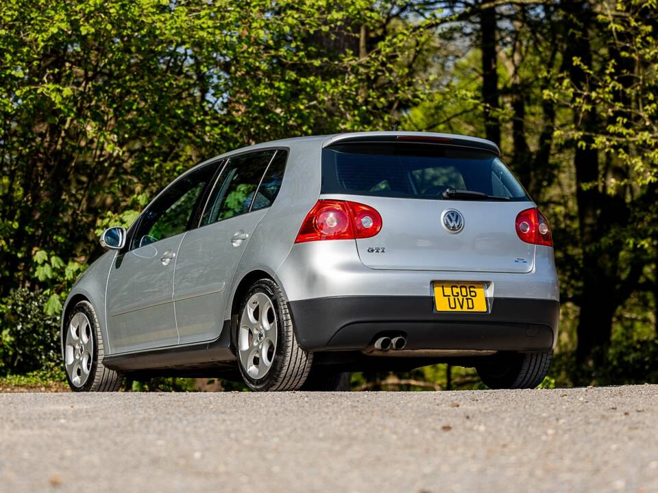 Bild 3/50 von Volkswagen Golf V GTI (2006)