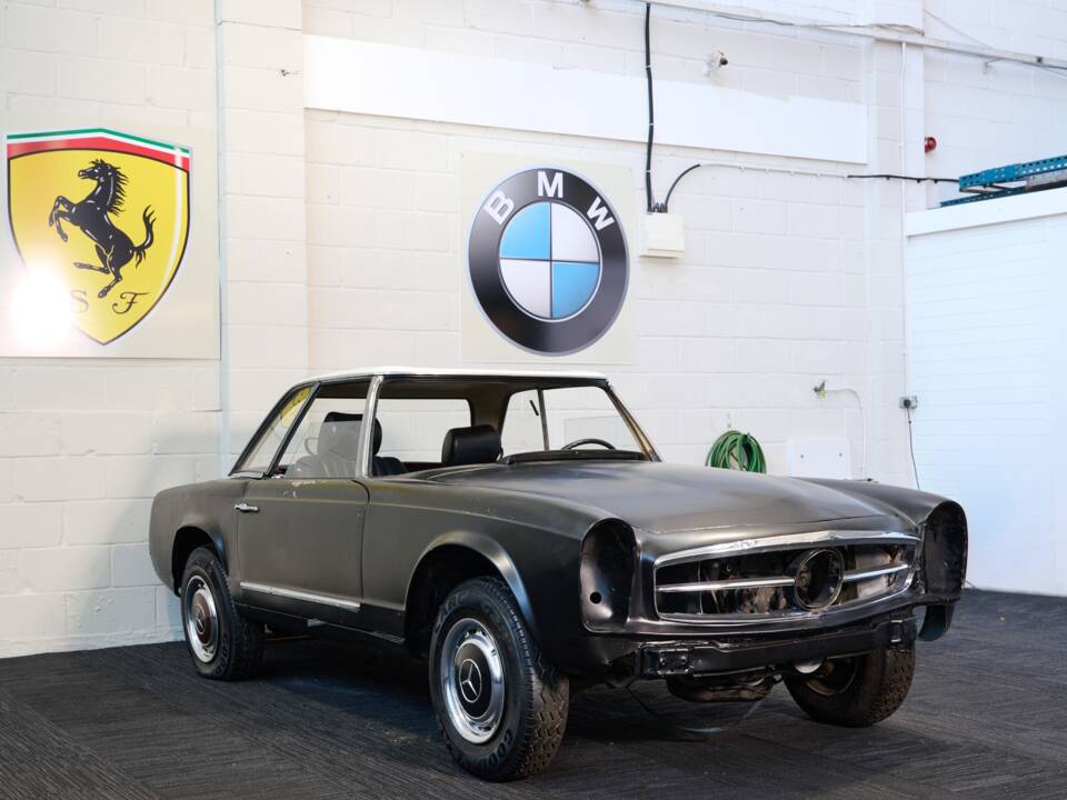 Image 19/47 de Mercedes-Benz 250 SL (1967)