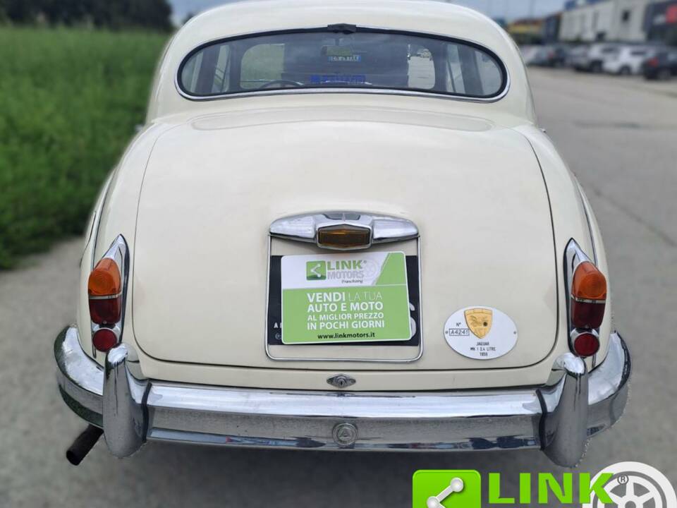 Image 6/10 de Jaguar Mk II 2.4 (1959)
