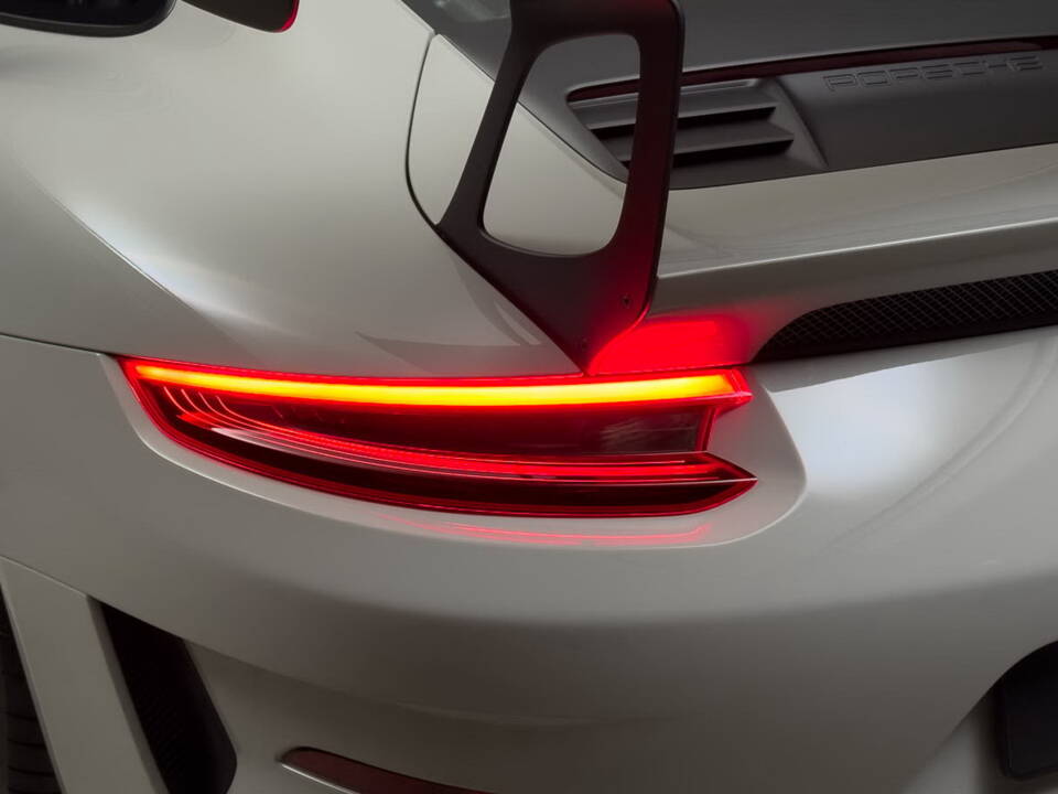 Afbeelding 25/34 van Porsche 911 GT3 RS (2019)