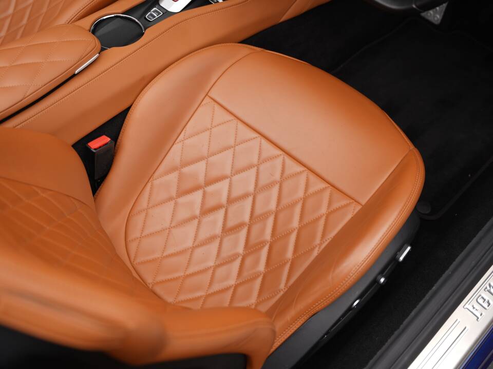 Bild 19/50 von Ferrari California T (2016)