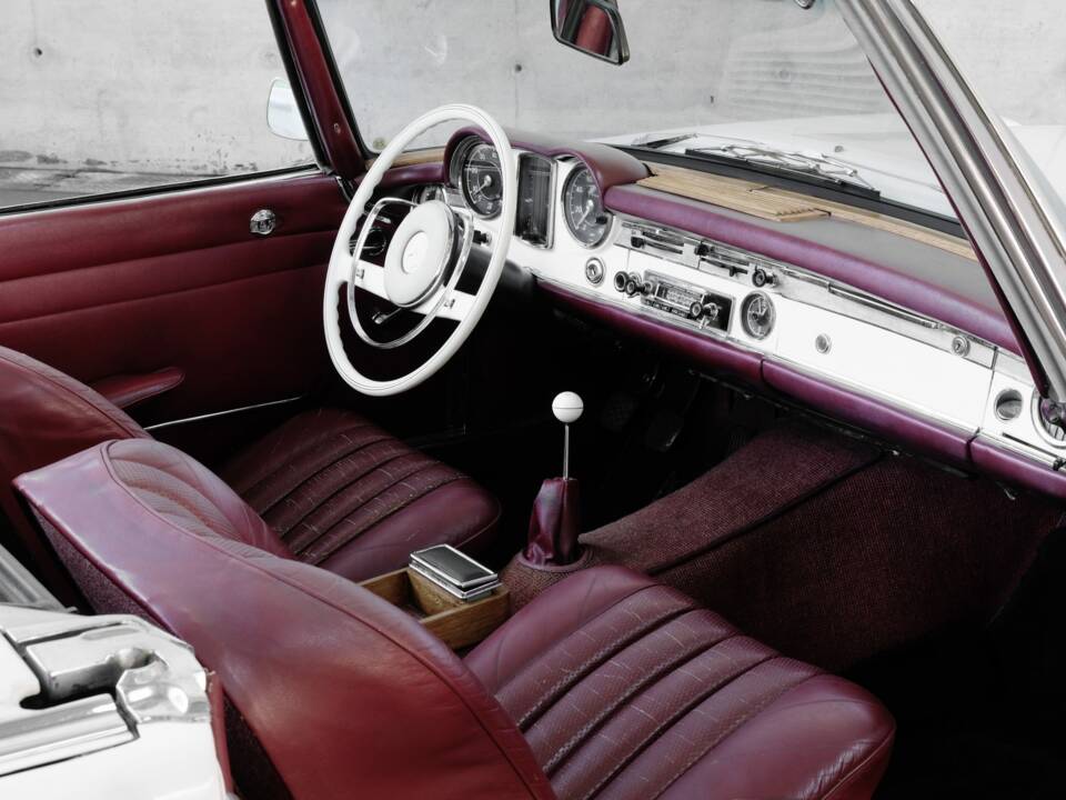 Afbeelding 29/40 van Mercedes-Benz 230 SL (1964)