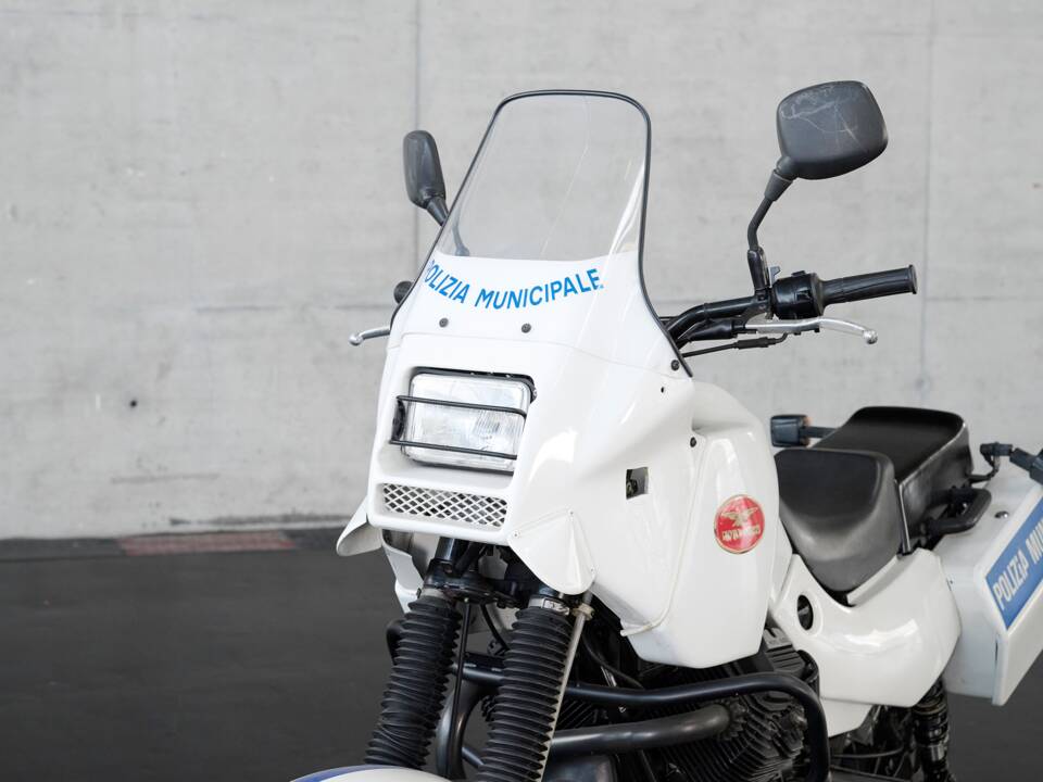 Immagine 2/19 di Moto Guzzi 750 X PA (1997)