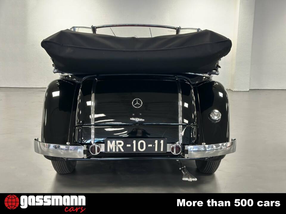 Image 8/15 of Mercedes-Benz 290 Cabriolet D (1936)