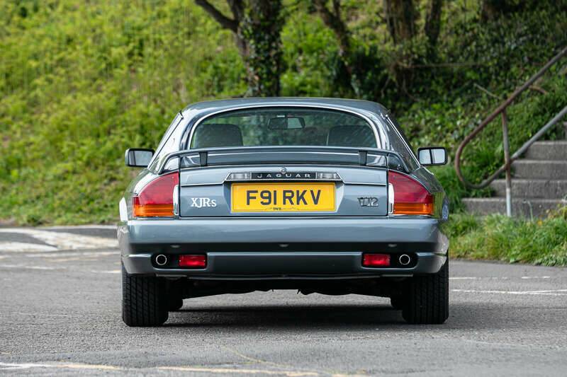 Image 7/36 of Jaguar XJR-S V12 Le Mans (1988)