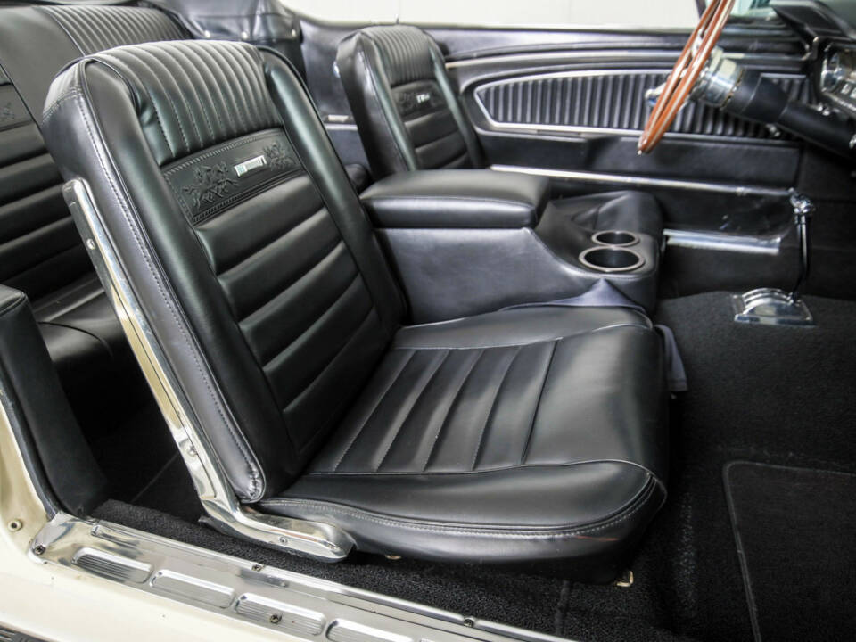 Immagine 33/50 di Ford Mustang 289 (1965)