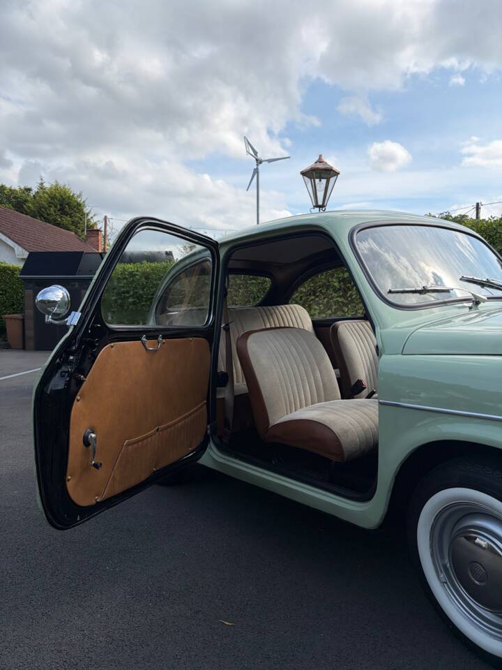 Image 7/24 of SEAT 600 D (1966)