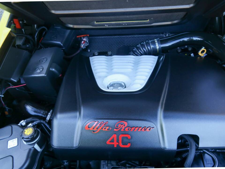 Image 41/50 of Alfa Romeo 4C Spider (2018)