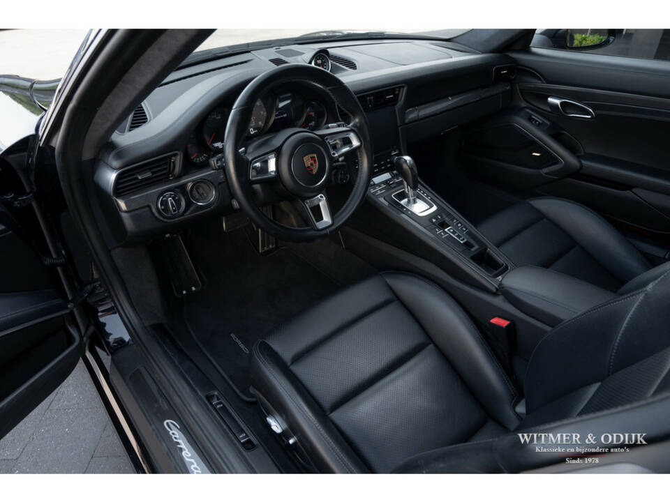 Image 3/38 of Porsche 911 Carrera 4S (2017)