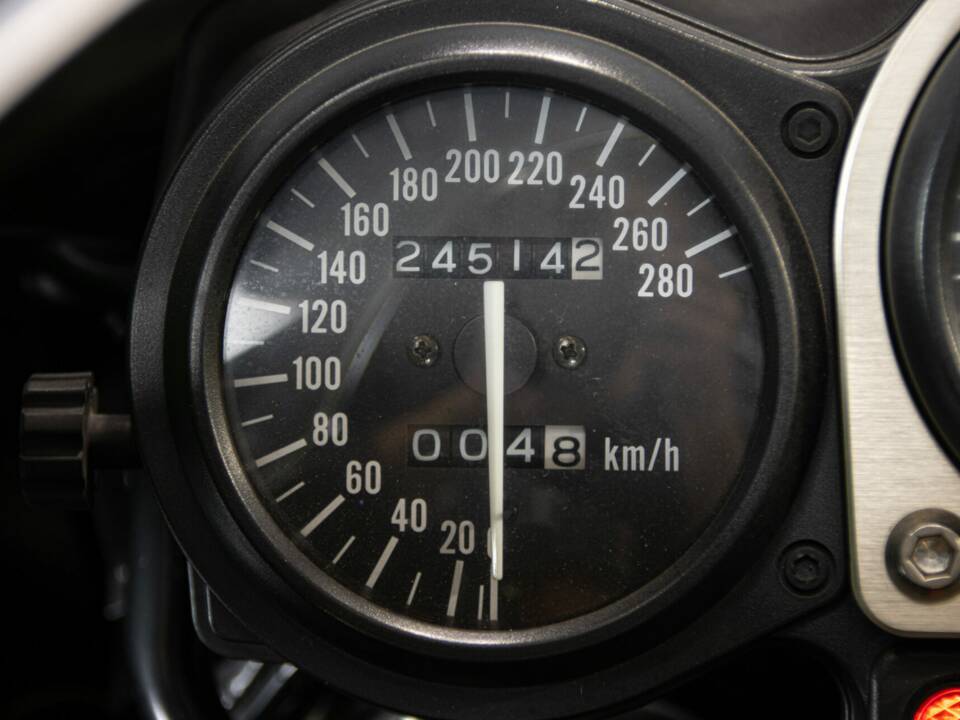 Immagine 50/50 di Kawasaki Ninja 750 ZX-7R (1999)