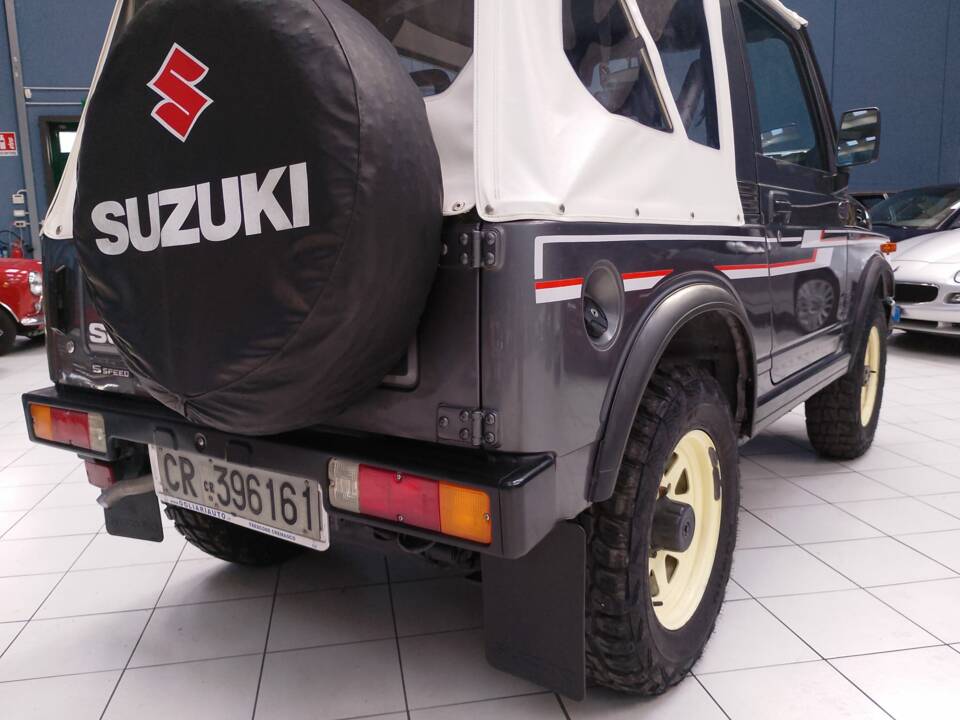 Bild 16/42 von Suzuki SJ 413 (1988)