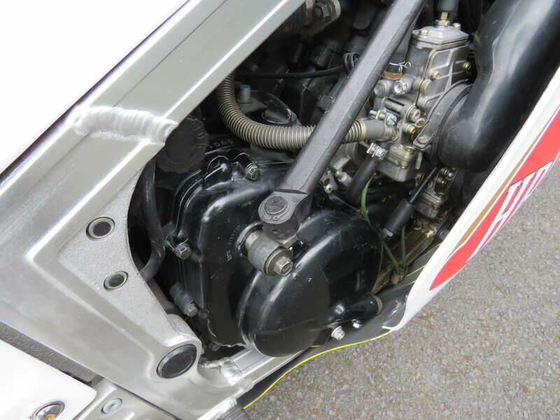 Image 22/43 de Suzuki RG 500 (1987)