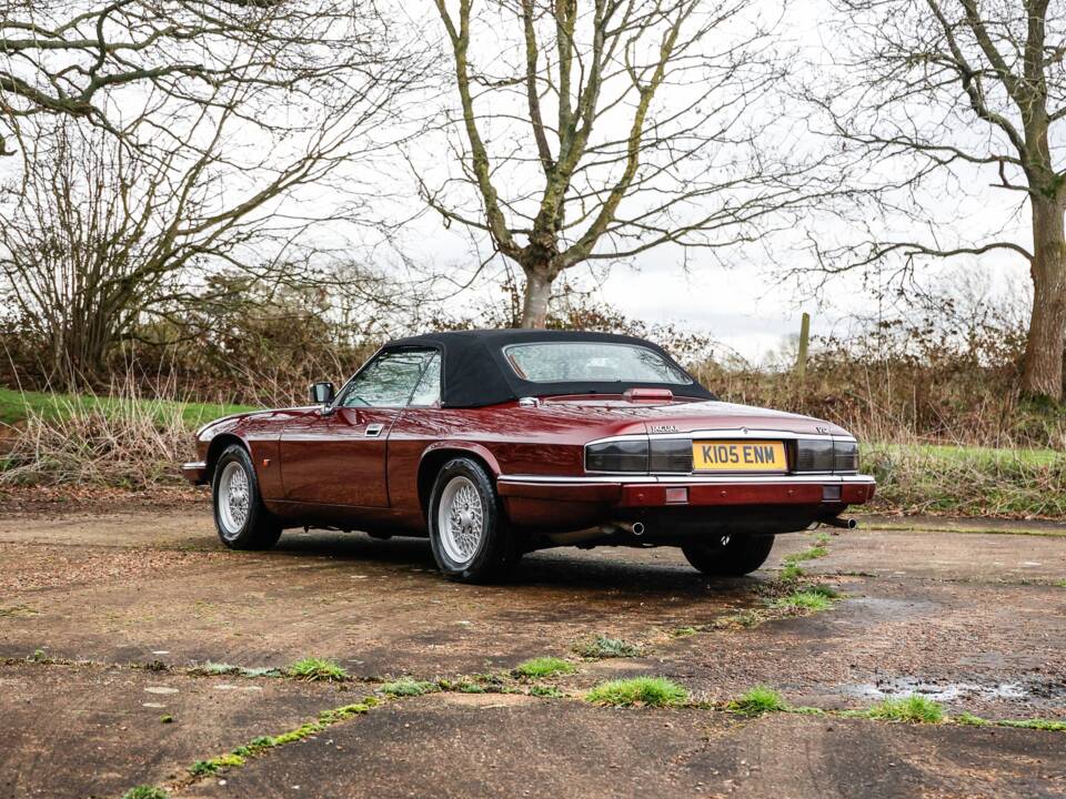 Image 24/50 of Jaguar XJS 5.3 V12 (1993)
