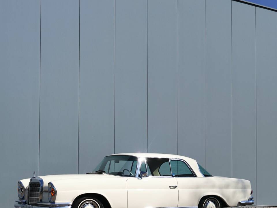 Imagen 11/43 de Mercedes-Benz 280 SE (1968)