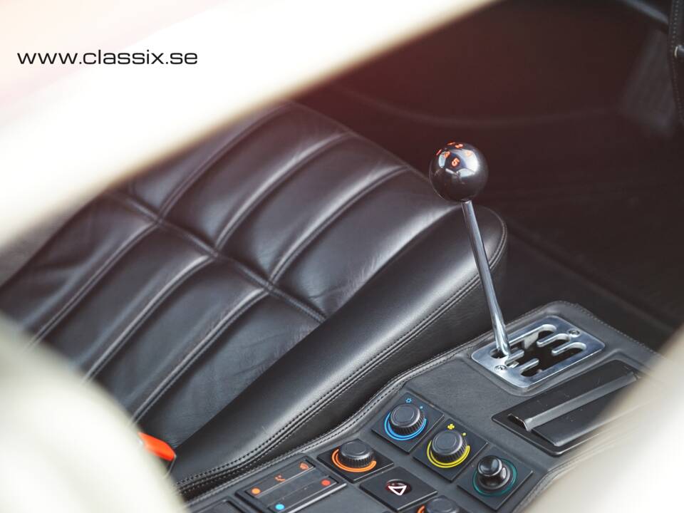 Image 8/27 de Ferrari 328 GTB (1985)