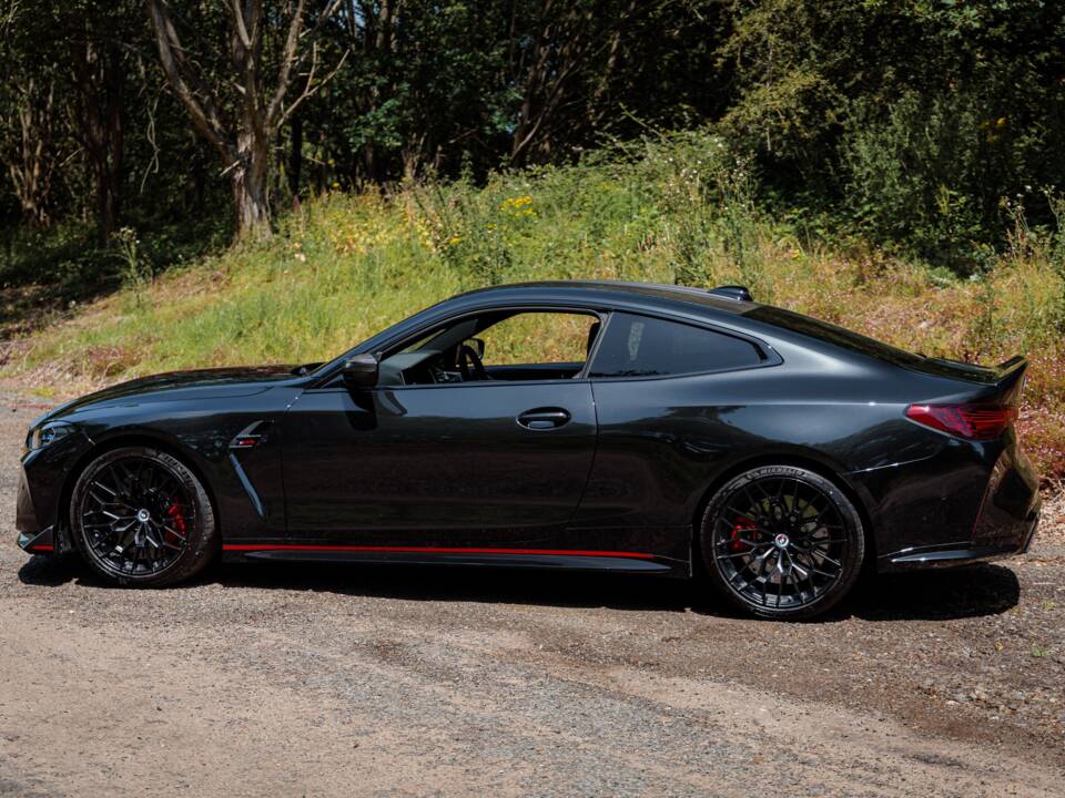 Image 16/41 of BMW M4 CSL (2022)
