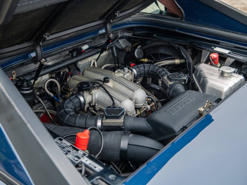 Immagine 38/42 di Ferrari Mondial T (1990)