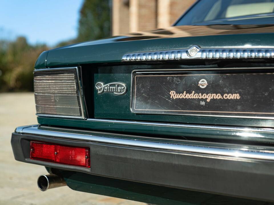 Afbeelding 34/50 van Daimler XJ 6 4.0 (1991)