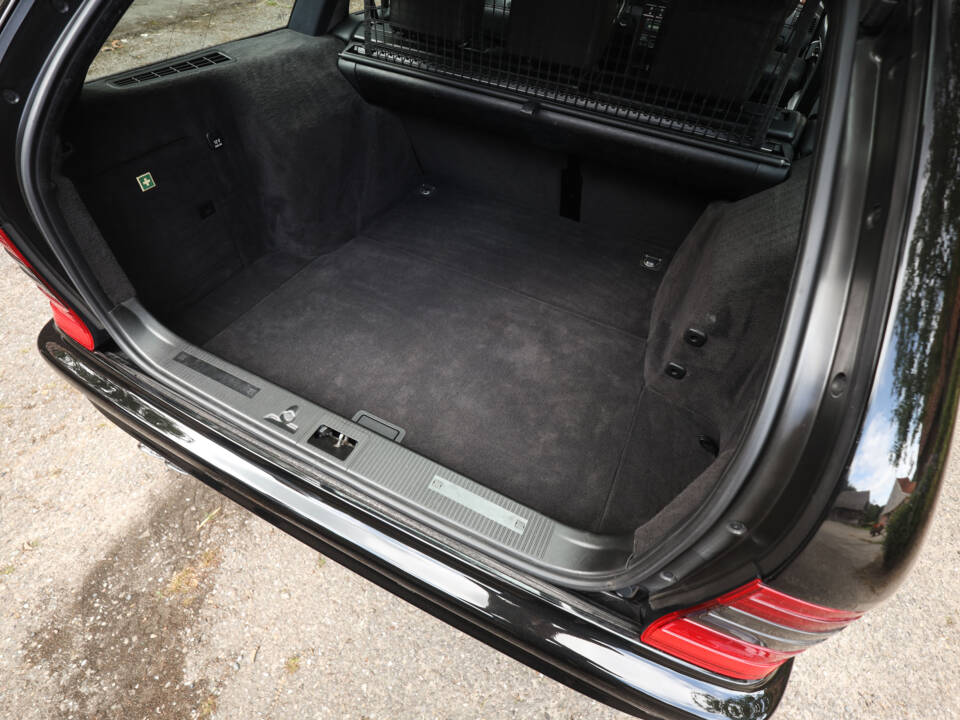 Bild 46/89 von Mercedes-Benz C 43 AMG T (1998)