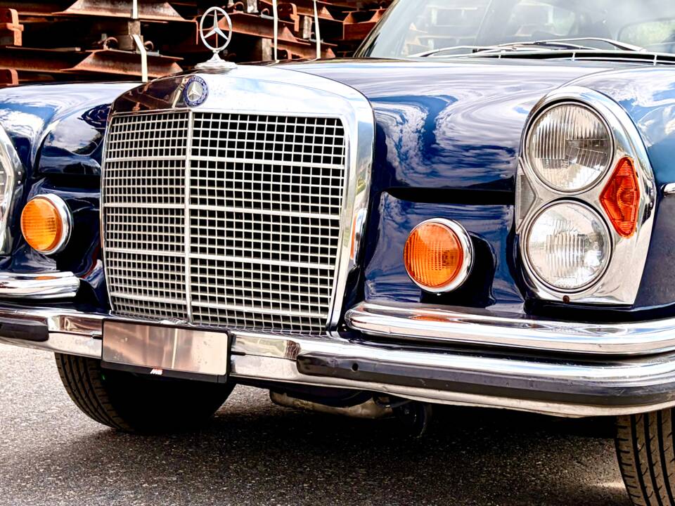 Bild 4/17 von Mercedes-Benz 300 SEL 6.3 (1971)