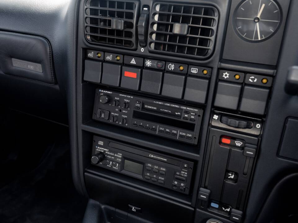 Image 46/75 of Lotus Carlton (1991)