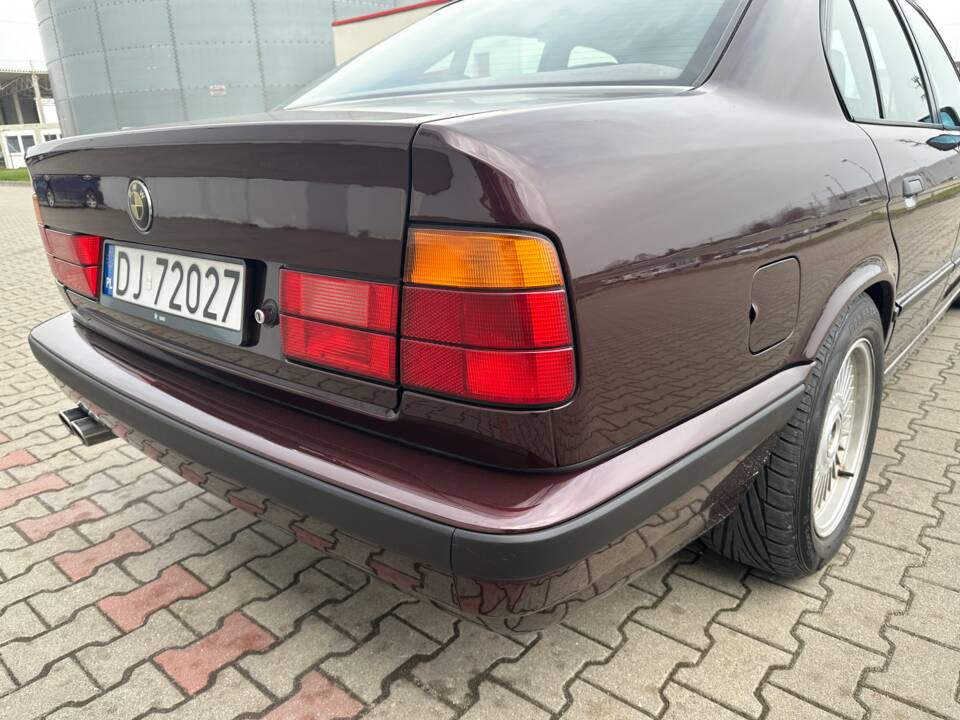 Bild 34/100 von BMW 540i (1992)