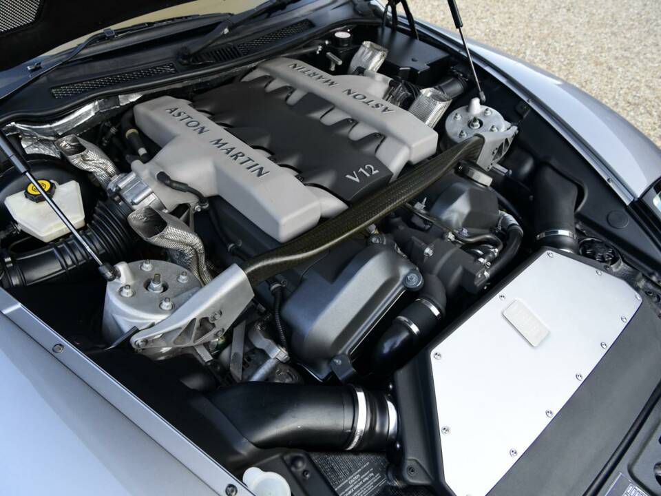 Bild 38/50 von Aston Martin V12 Vanquish (2001)